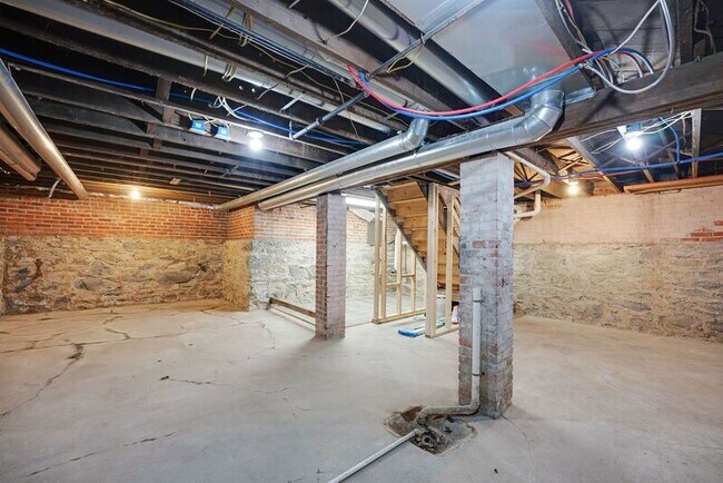 Building Photo - 389-391-391 Berkeley Rd