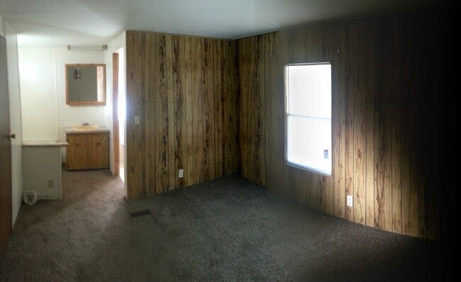 Building Photo - 3851 SW 30 ST