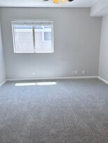 Building Photo - 341 Englemann Ln
