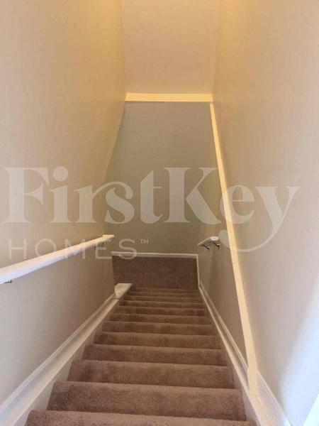 Building Photo - 3 Bobwhite Ct