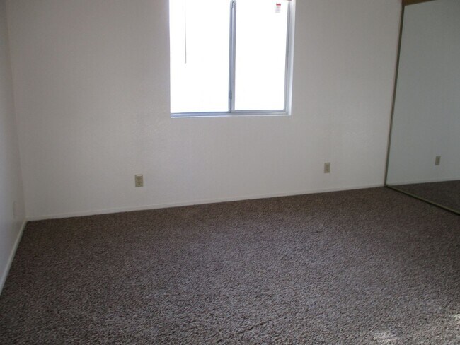Building Photo - APPLICATION APPROVED- Rock Springs I Condo...