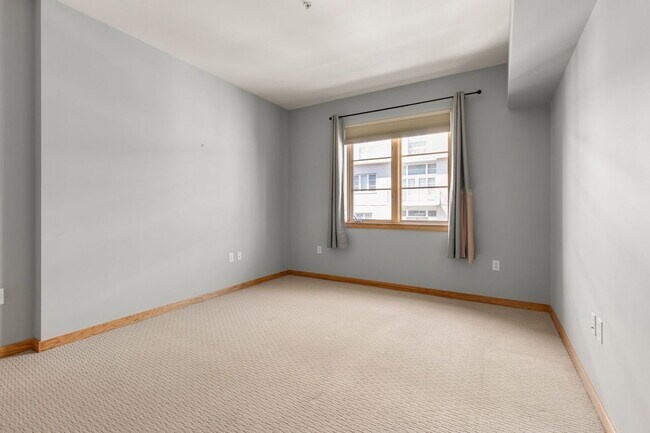 Building Photo - 1133 NW 11th Ave