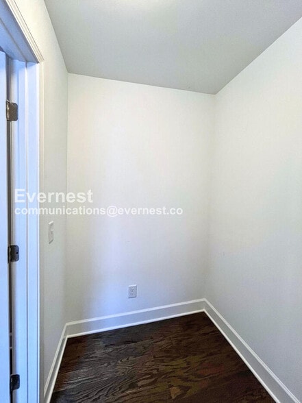 Building Photo - 5549 Prada Dr