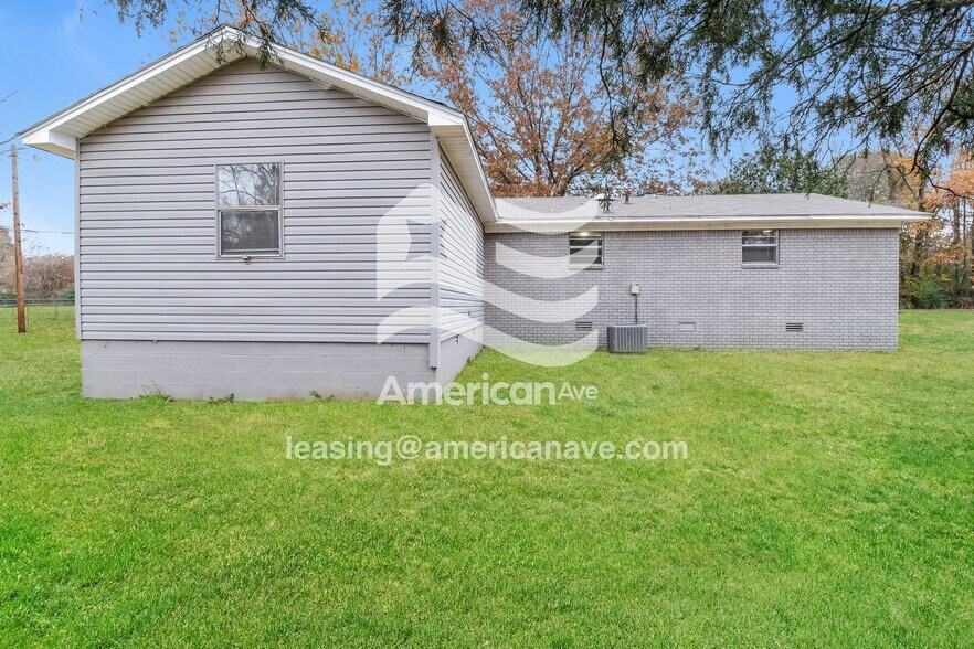 Building Photo - 84 Henry Ln