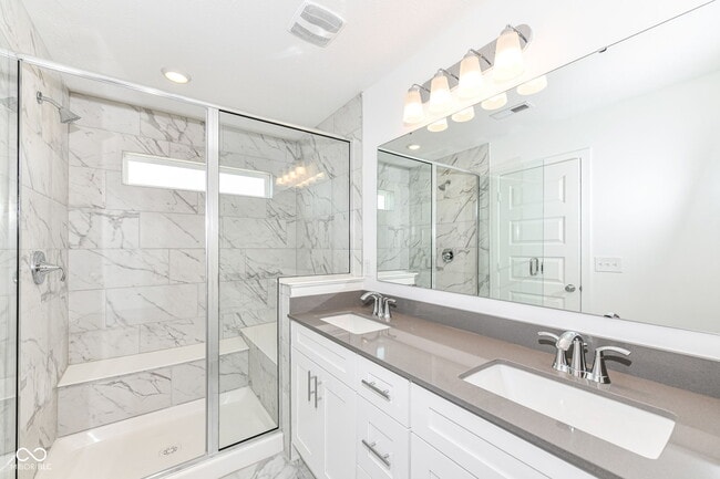 Building Photo - 9325 Somerford Dr