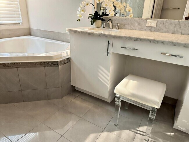 Building Photo - 16645 Germaine Dr