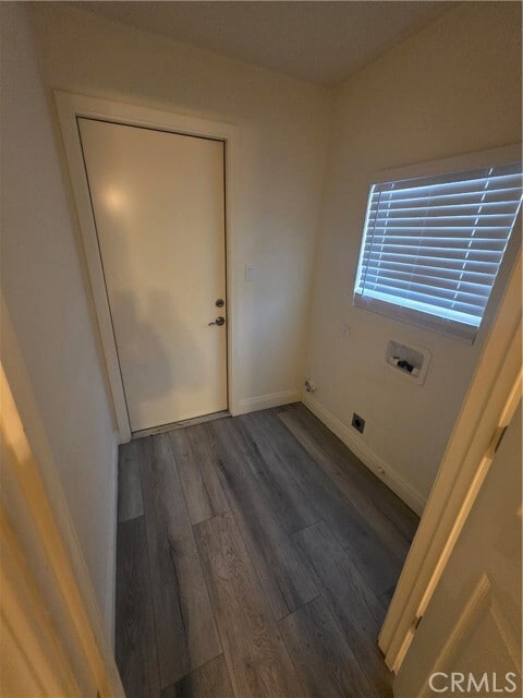 Building Photo - 533 E 9th St