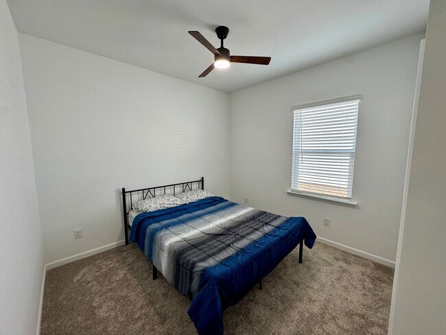 Building Photo - Beautiful 4BR/3BA Home in Parkside Crossing