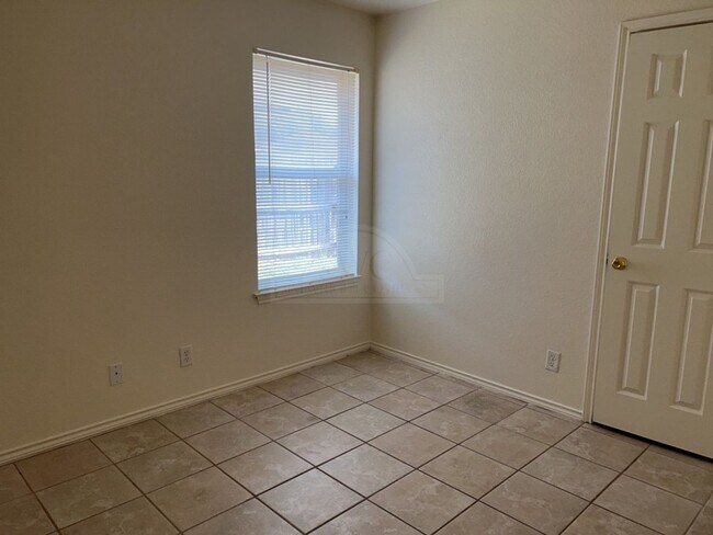 Building Photo - 4303 Elms Run Cir