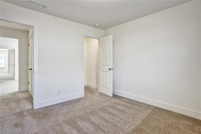 Building Photo - 2240 Mulsanne Dr