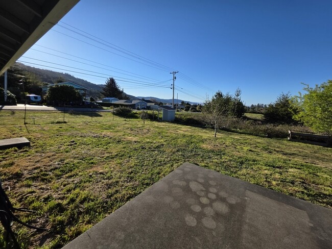 Building Photo - 15840 Pedrioli Dr