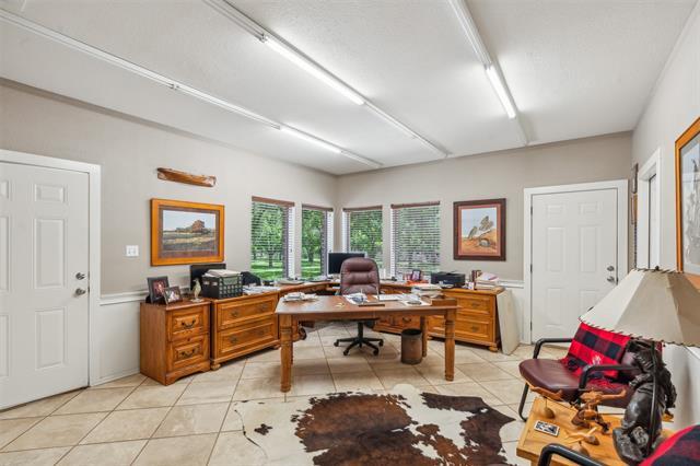 Building Photo - 8709 Claremont Dr