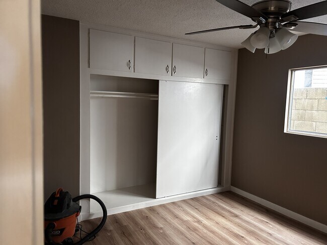 Building Photo - 653 7th St