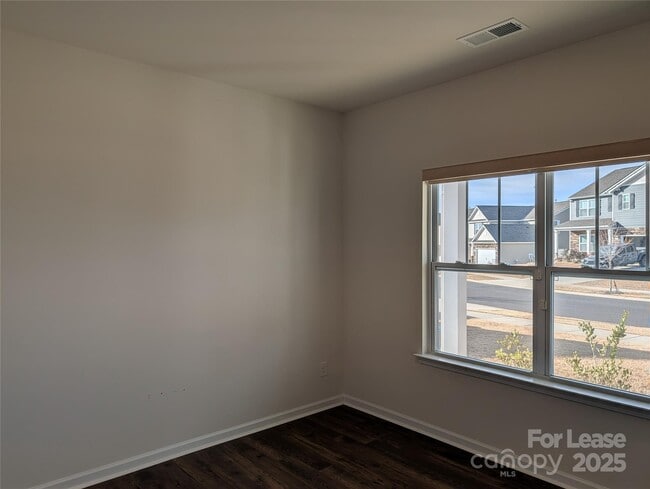 Building Photo - 10731 Claystone Dr