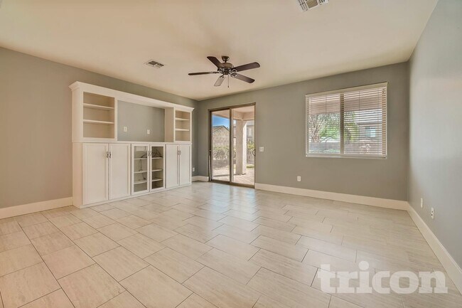 Building Photo - 678 S Desert Haven Rd
