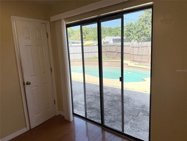 Building Photo - 1219 Julian Ln Dr