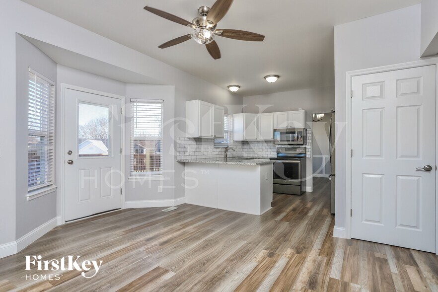 Building Photo - 1 Hunters Pass Ct