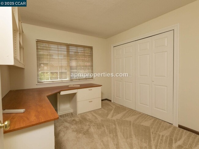 Building Photo - 235 St Christopher Dr
