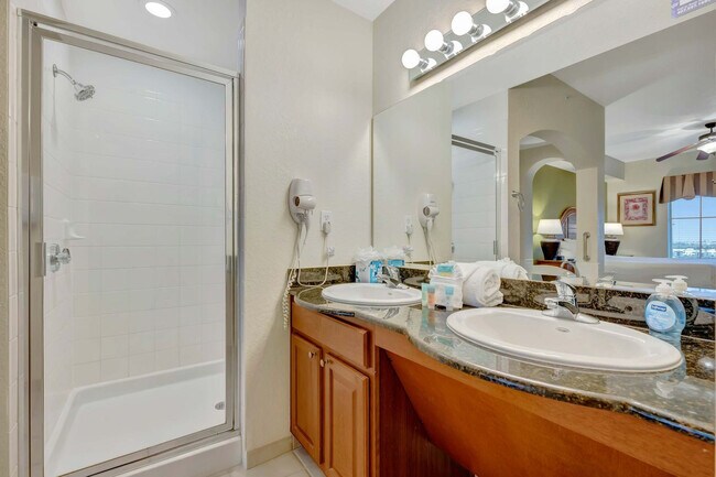 Building Photo - 8101 Resort Village Dr