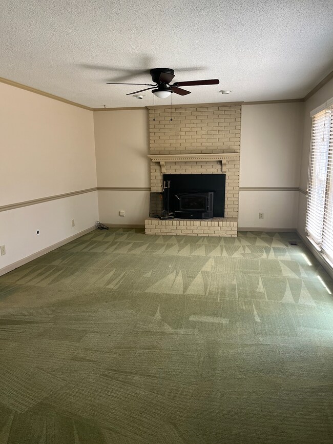 Livingroom - 1033 Lewis Farm Rd