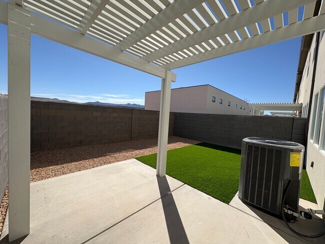 Building Photo - SAND HOLLOW TOWNHOME FOR RENT!