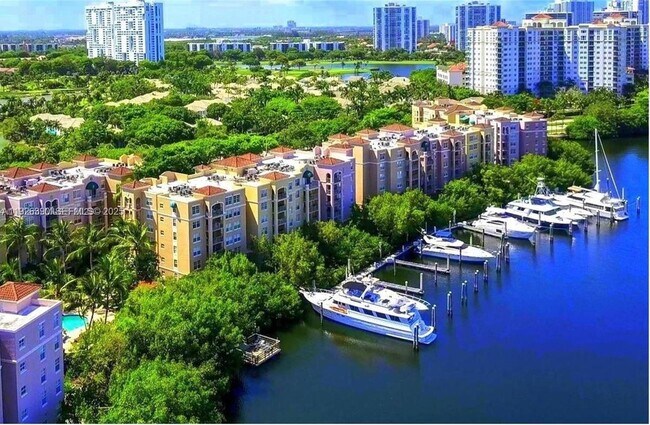 Building Photo - 19655 E Country Club Dr