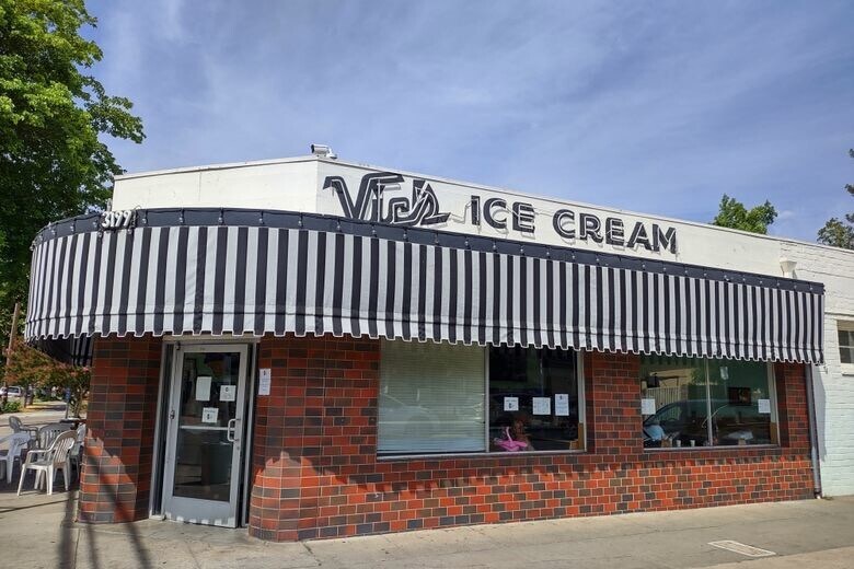 Building Photo - 1089 6th Ave