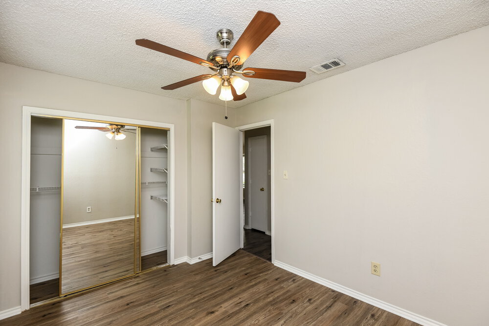 Building Photo - 4702 Waxwing Dr