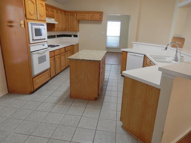 Building Photo - 2717 Creek Valley Dr