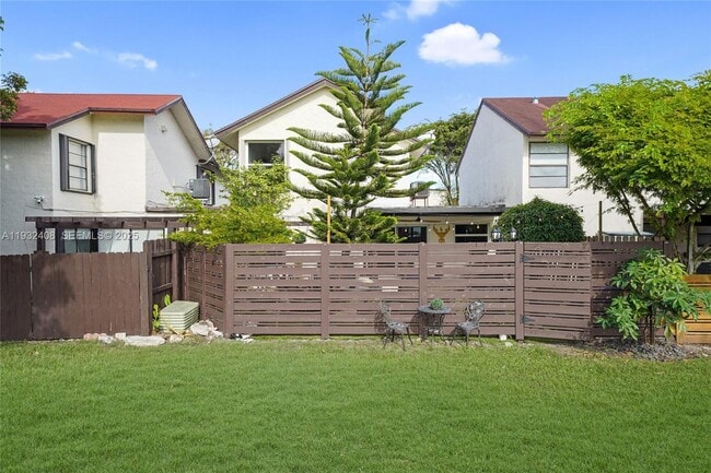 Building Photo - 10310 NW 5th Terrace