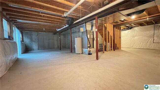 Building Photo - 2288 Creekside Dr