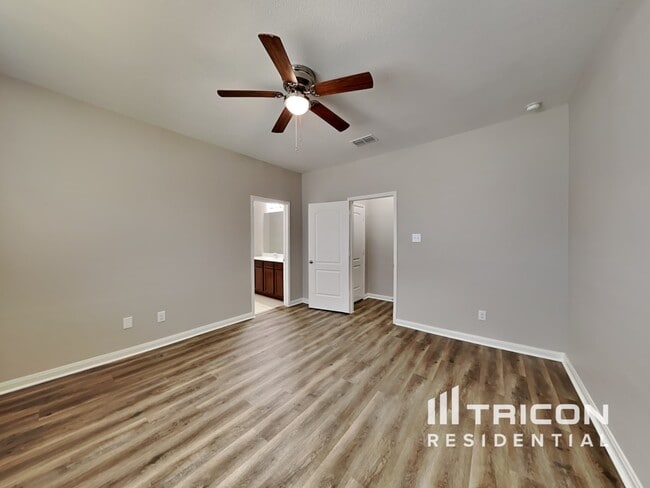 Building Photo - 8975 Blackhaw St