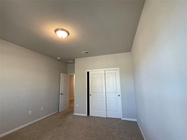 Building Photo - 4104 Porter Farm Rd