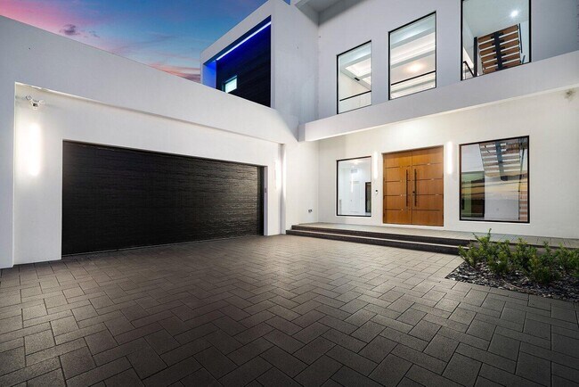 Building Photo - 13440 US-1