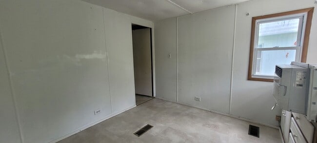 Building Photo - 2 Bedroom mobile home below Lancaster city