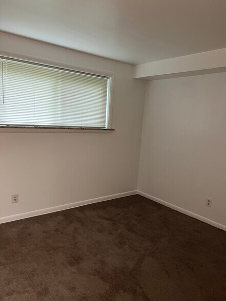 Building Photo - 6007 Park Heights Ave