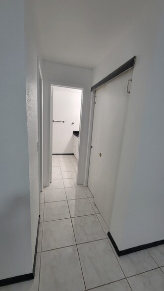 Building Photo - 117 Chicago Woods Cir