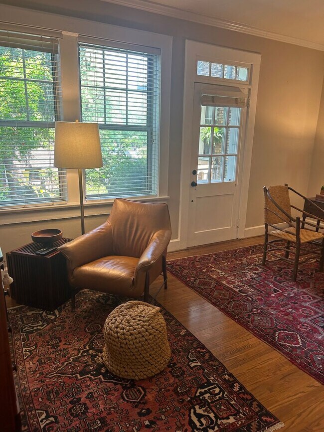 Building Photo - Greenville, 1BD/1BA, 800SF