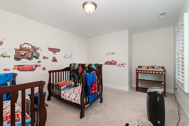 Building Photo - 6006 Tanoak Ct