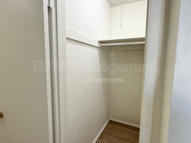 Building Photo - 4350 Troost Ave