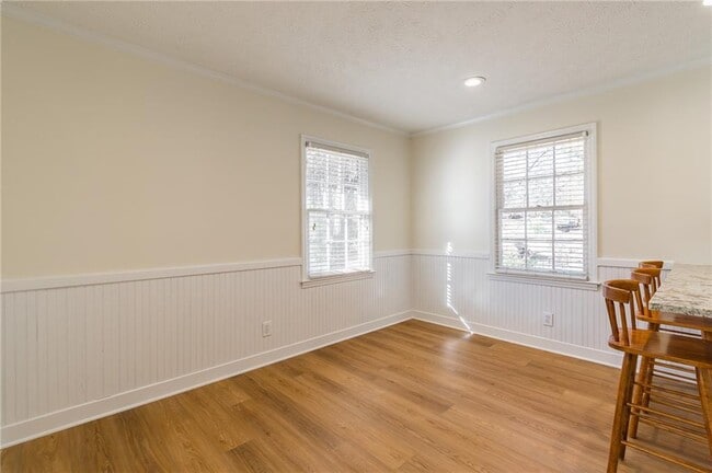 Building Photo - 905 Tanglewood Trail