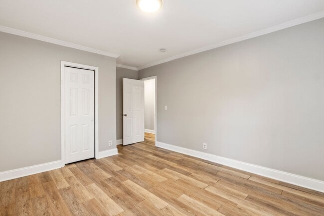 Building Photo - We Bringing Affordable Back - Intown Living - Voucher Approved!