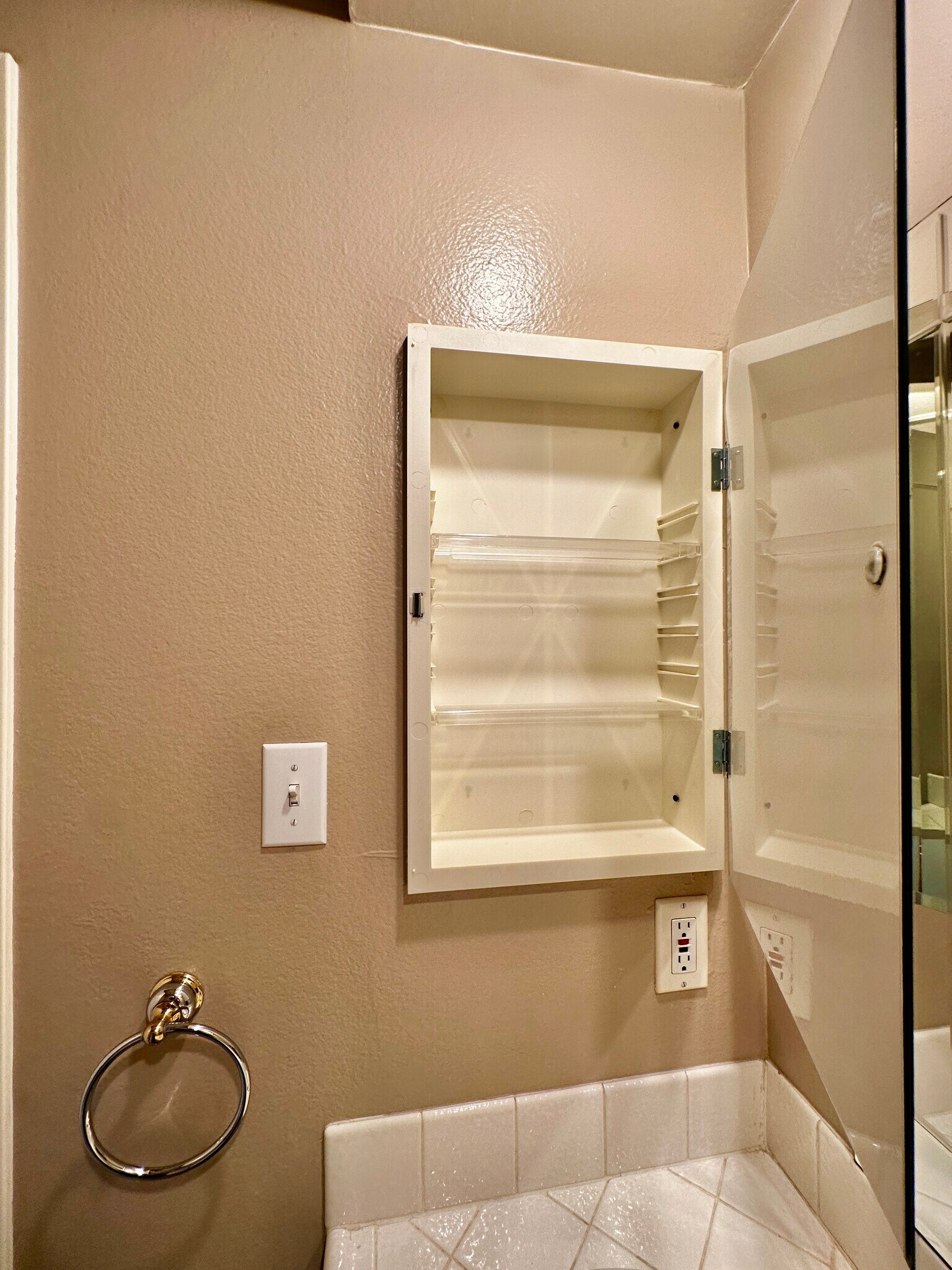 vanity mirror with storage - 125 S Sierra Madre Blvd