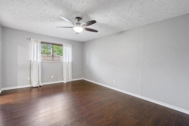 Building Photo - 21406 Park Brook Dr