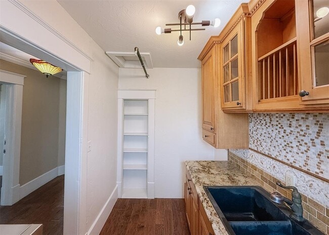 Building Photo - 1120 NW 51st St