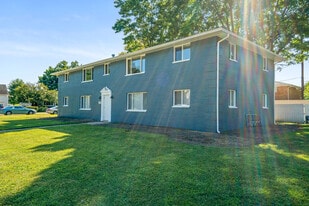 Building Photo - 135 Walnut St