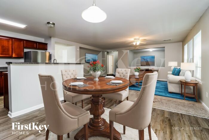 Building Photo - 6211 Sparkling Cove Ln
