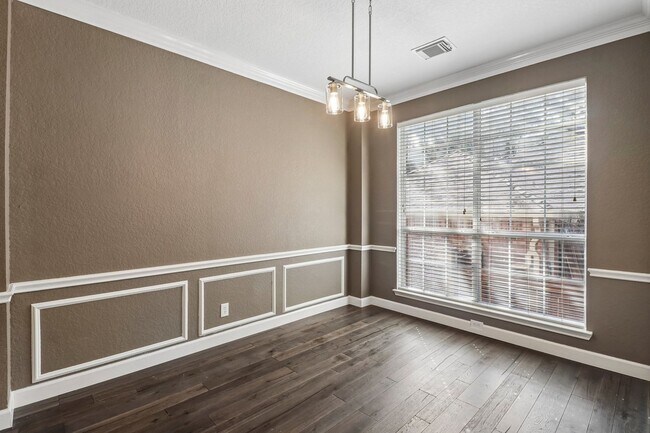 Building Photo - 3904 Arroyo Seco