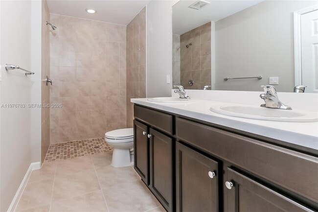 Building Photo - 957 SE Caravan Ave