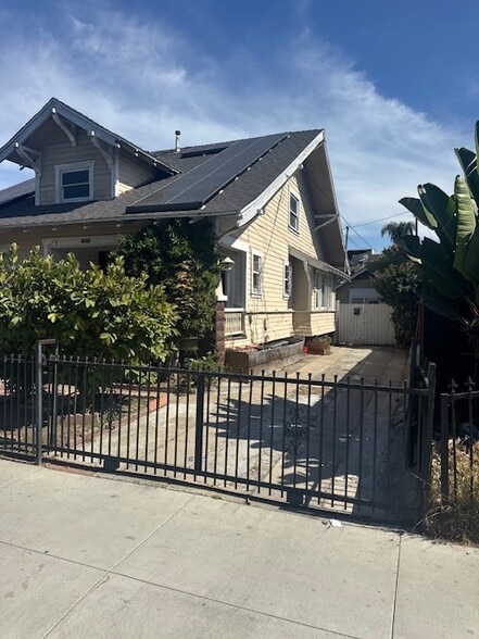 Gated driveway - 1810 E 10th St